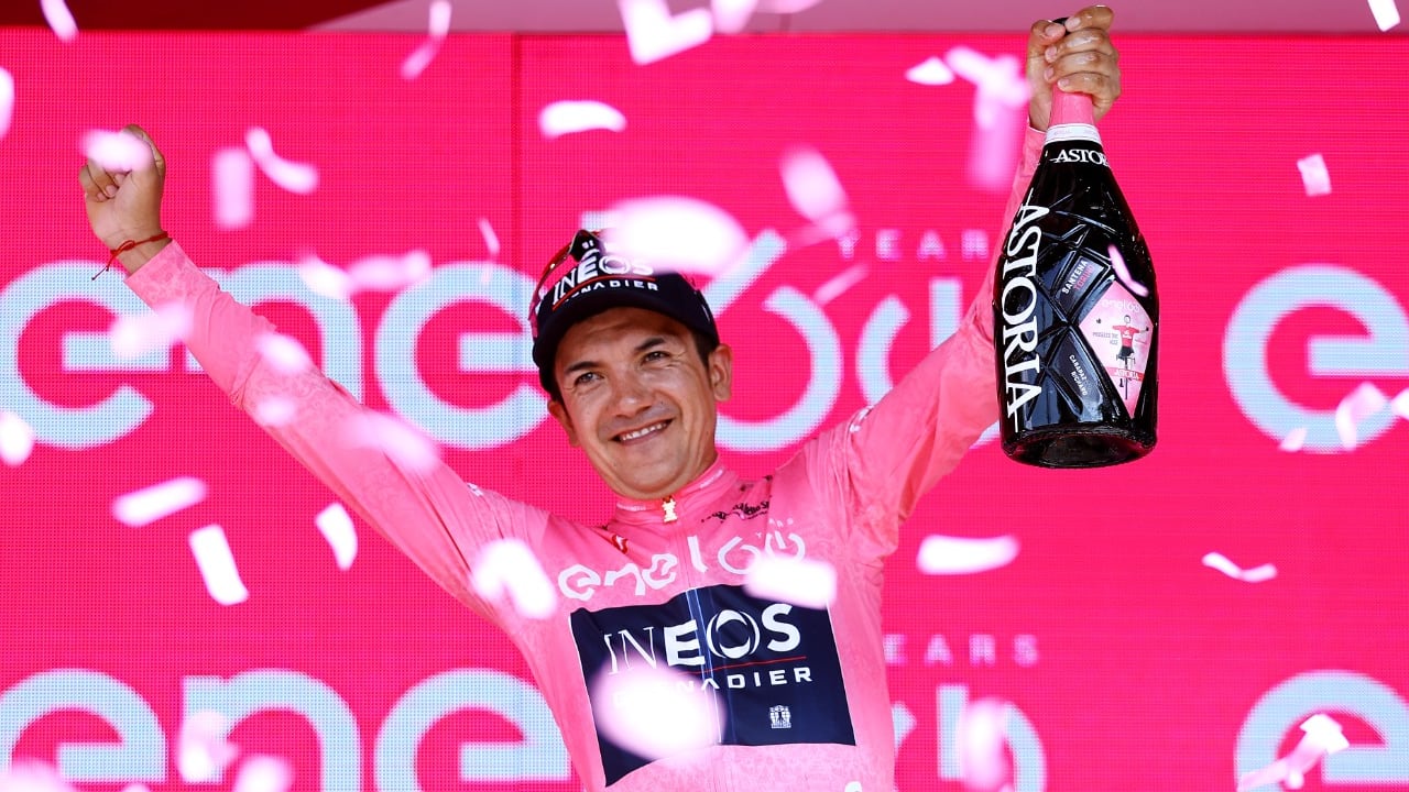 El ecuatoriano logra el liderato del giro de Italia tras la etapa 14 y repite como lo había logrado en 2019.