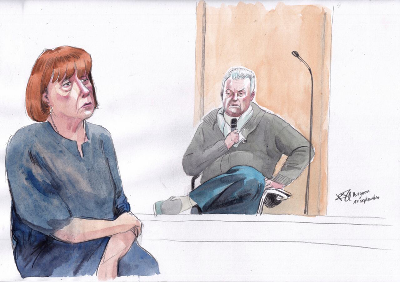 Este boceto de la sala del tribunal realizado por Valentin Pasquier muestra a Gisèle Pelicot, izquierda, y su exmarido Dominique Pelicot, derecha, durante su juicio en el tribunal de Aviñón, sur de Francia, el 17 de septiembre de 2024.