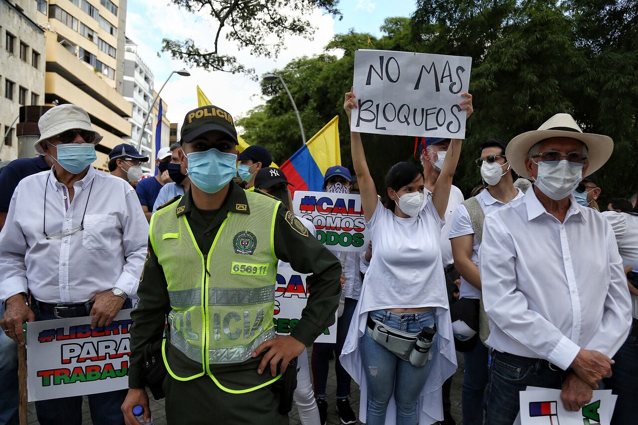 "Marcha del Silencio" antes de la huelga nacional de mañana el 25 de mayo de 2021 en Cali, Colombia. Cali