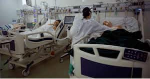 El protocolo establece que el acompañante del enfermo de covid-19 no debe tener enfermedades preexistentes que lo incluyan en un grupo de riesgo ni tampoco puede ser una mujer embarazada.