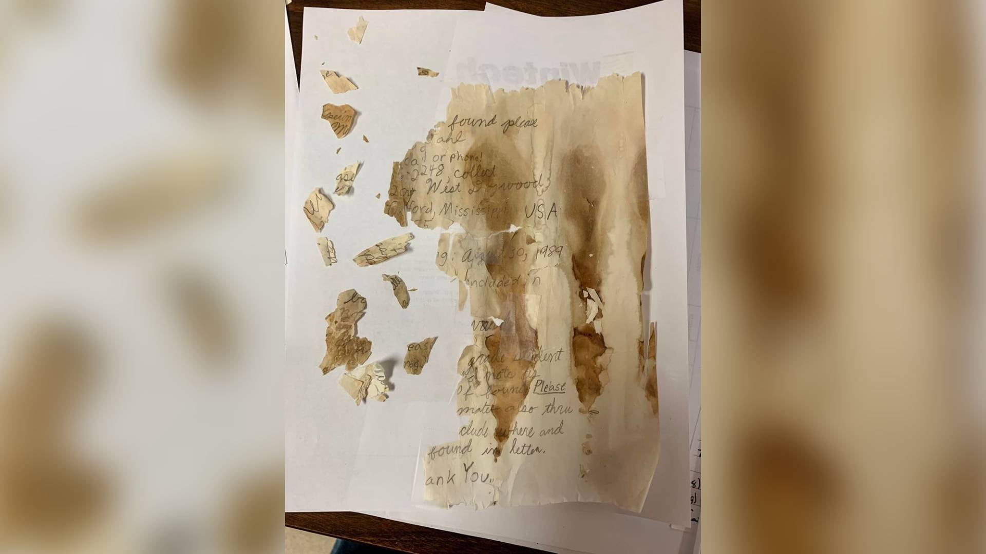 La botella fue arrojada al río Tallahatchie, debajo de la presa del lago Saris y recorrió 295 millas de río por el delta del Mississippi.