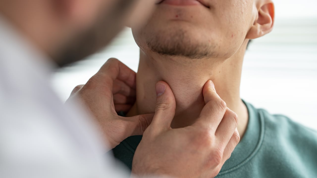 Tiroides: esta es la parte del cuello que duele cuando se sufre de la enfermedad