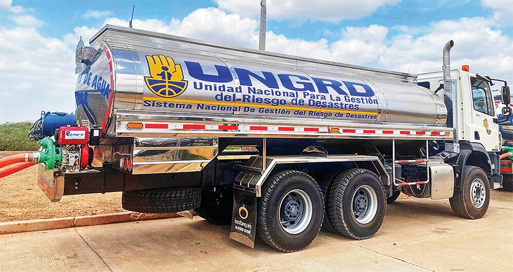 Carrotanques de la UNGRD.