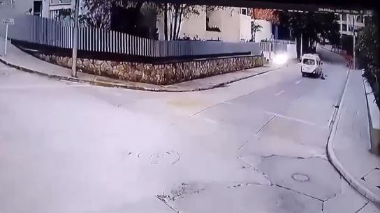 El empresario se tiró de la ambulancia para huir de sus captores