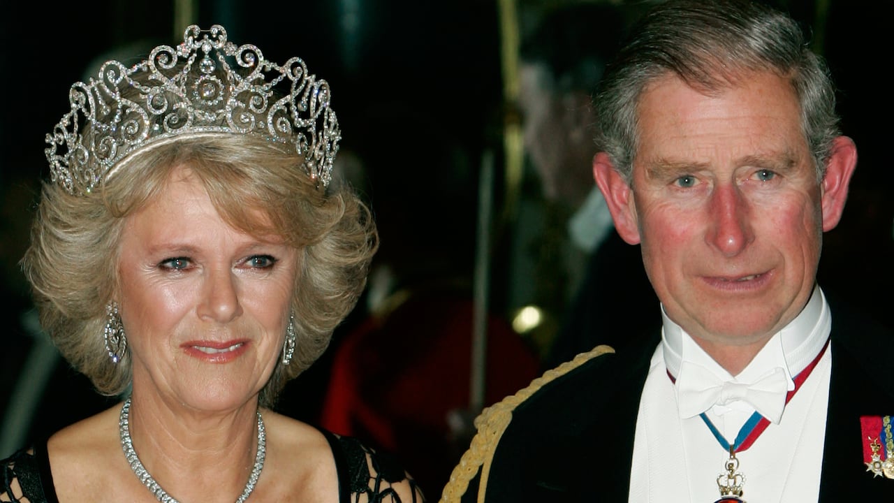 Camila con la tiara Delhi Durbar durante una cena de gala en Noruega con Carlos, en 2005.