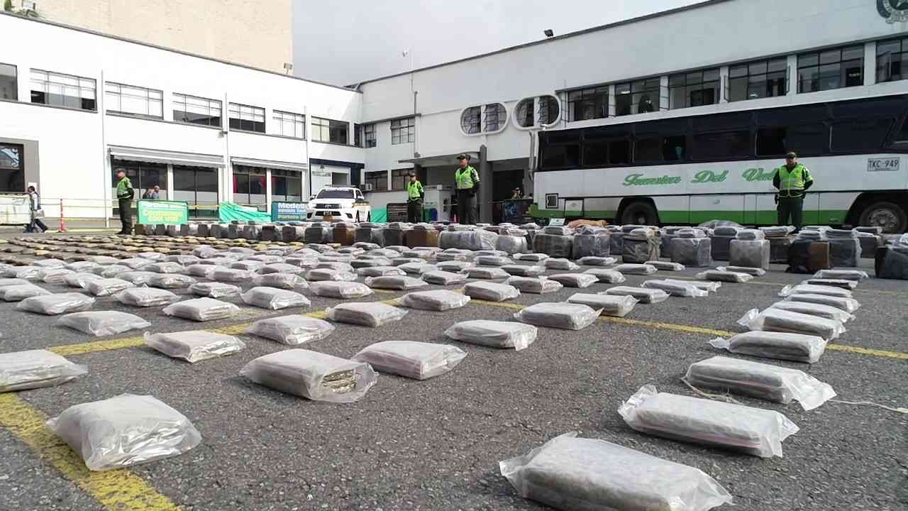Entre el 20 y el 30 por ciento de la marihuana que se transporta en los narcobuses va para Ecuador.