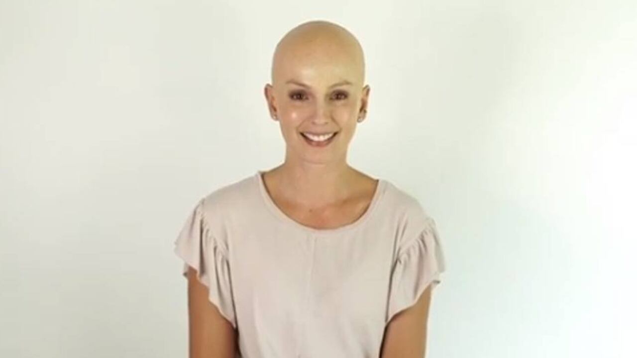 La presentadora Claudia Bahamón brindó a través de su cuenta de Instagram un mensaje de apoyo a las mujeres que sufren cáncer de seno. Foto: Instagram @caludiabahamon