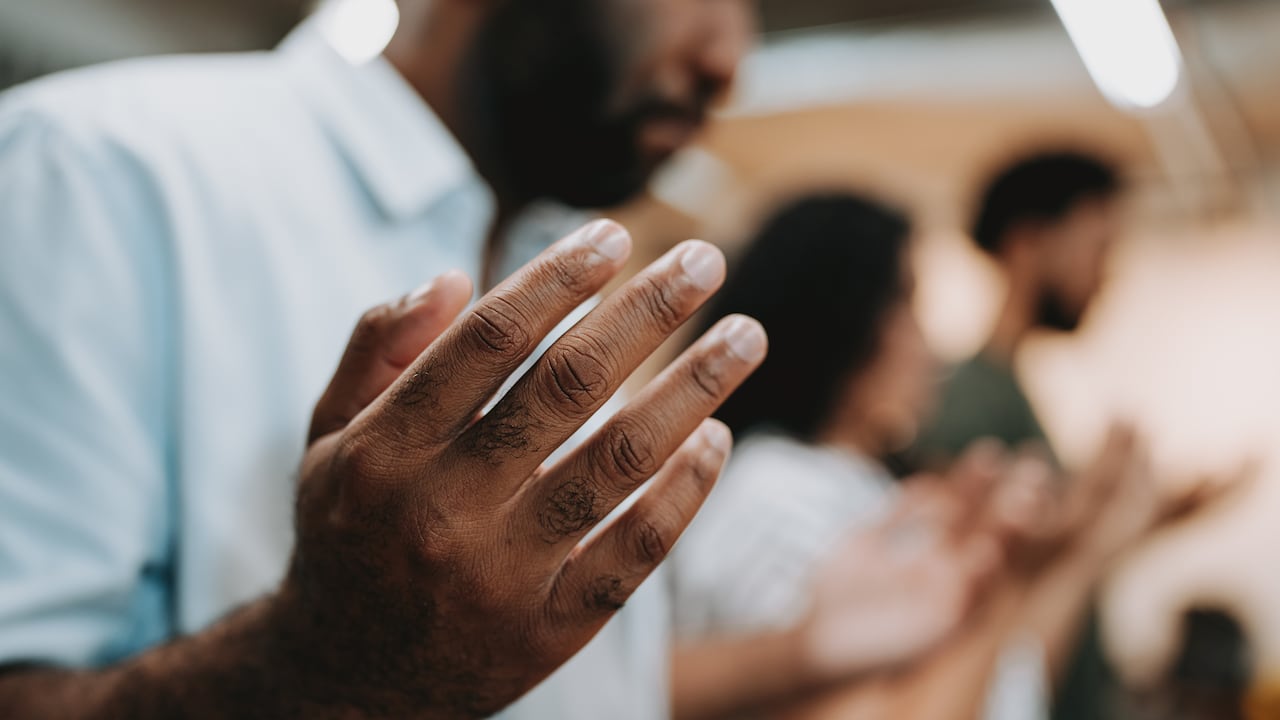 Hombre fue sano de tumor cerebral
