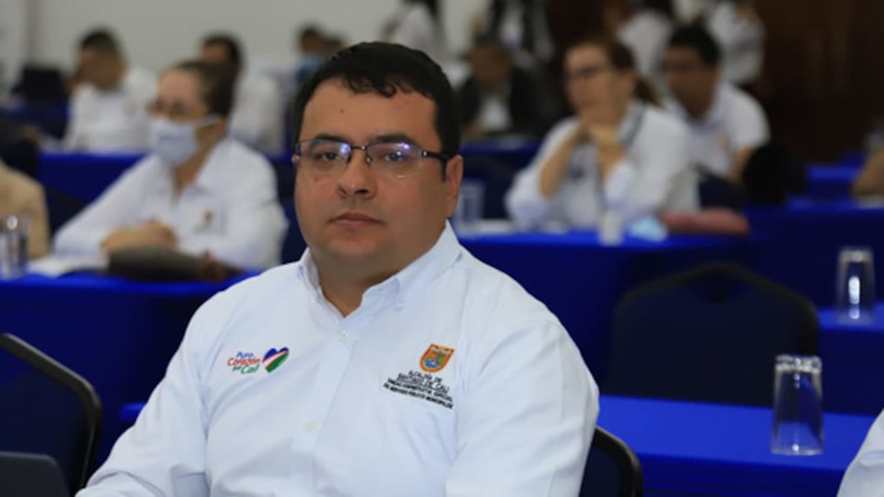 Marco Aurelio Vera Díaz cumplió con una destacada labor como director de la Unidad Administrativa Especial de Servicios Públicos (Uaesp) de Cali.