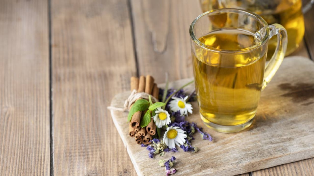 Las infusiones frías también aportan nutrientes esenciales para la salud.