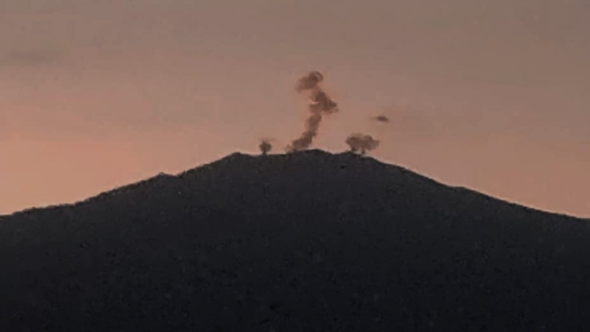 Así se ve el volcán Puracé en las primeras horas de este 20 de enero.