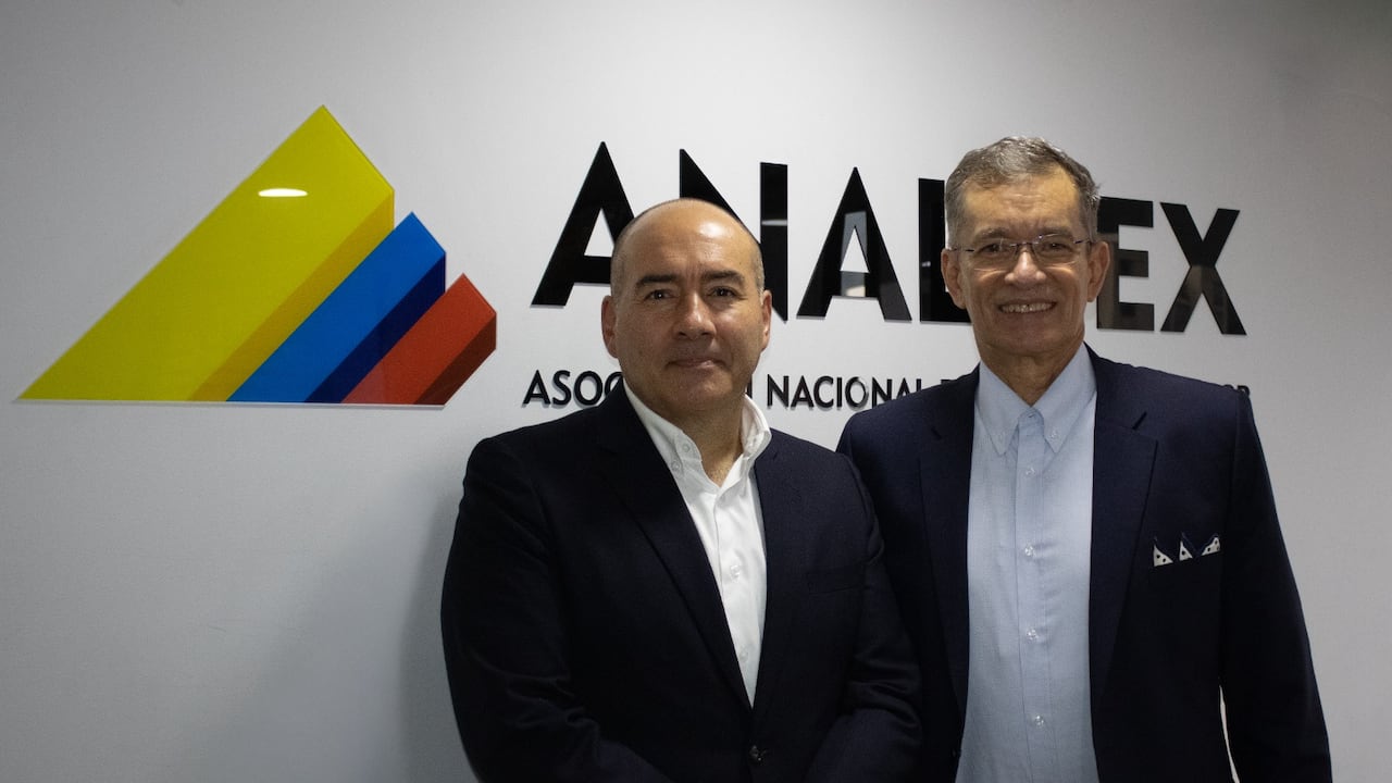 Santiago Pardo Salguero y Javier Díaz, presidentes entrante y saliente de Analdex.