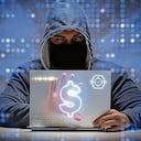 Los ciberdelincuentes buscan obtener información financiera haciendo que las víctimas descarguen, con tan solo un clic, un malware en sus dispositivos que concede acceso a las credenciales bancarias.