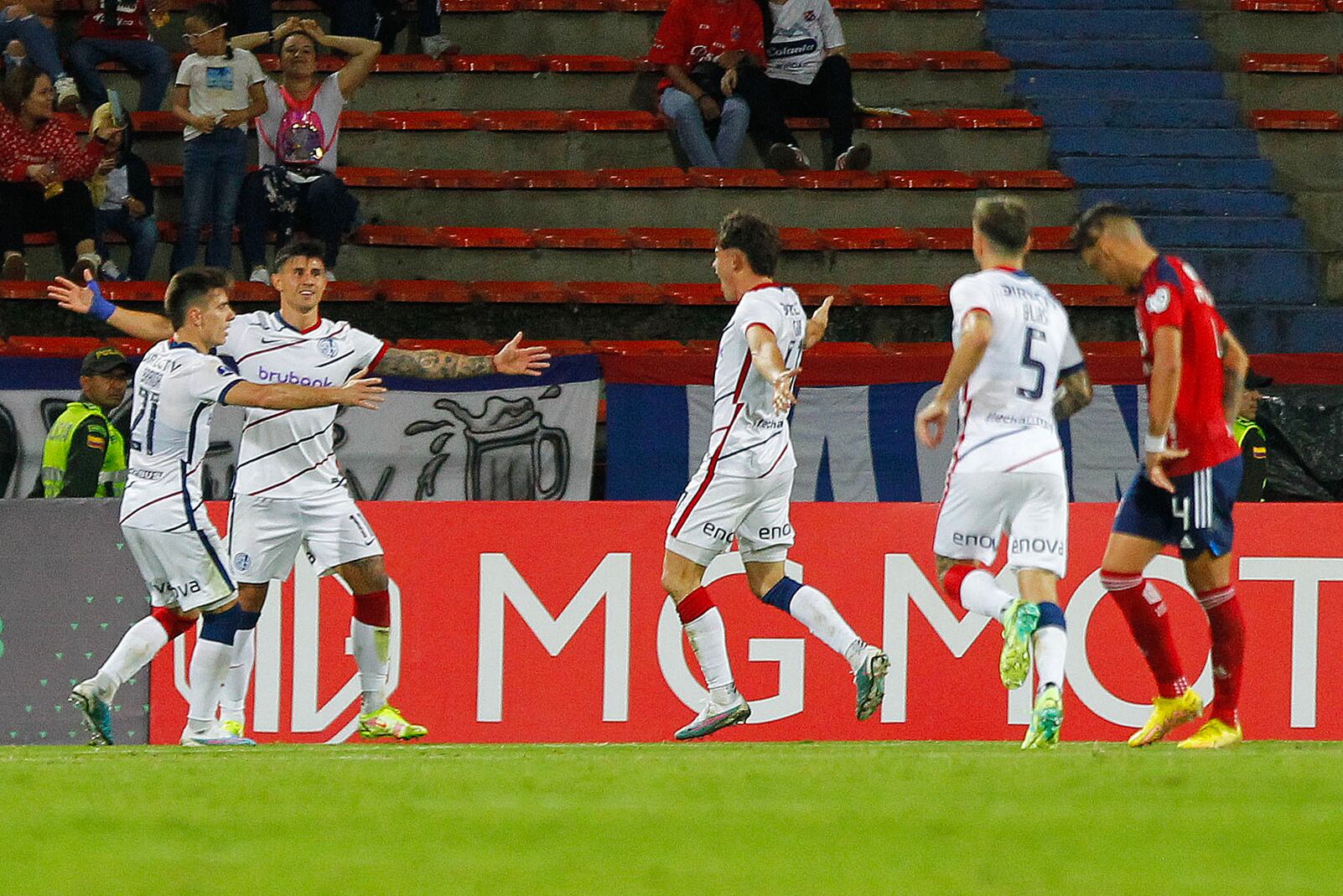 San Lorenzo se llevó la ventaja de la ida en Medellín por Copa Sudamericana.