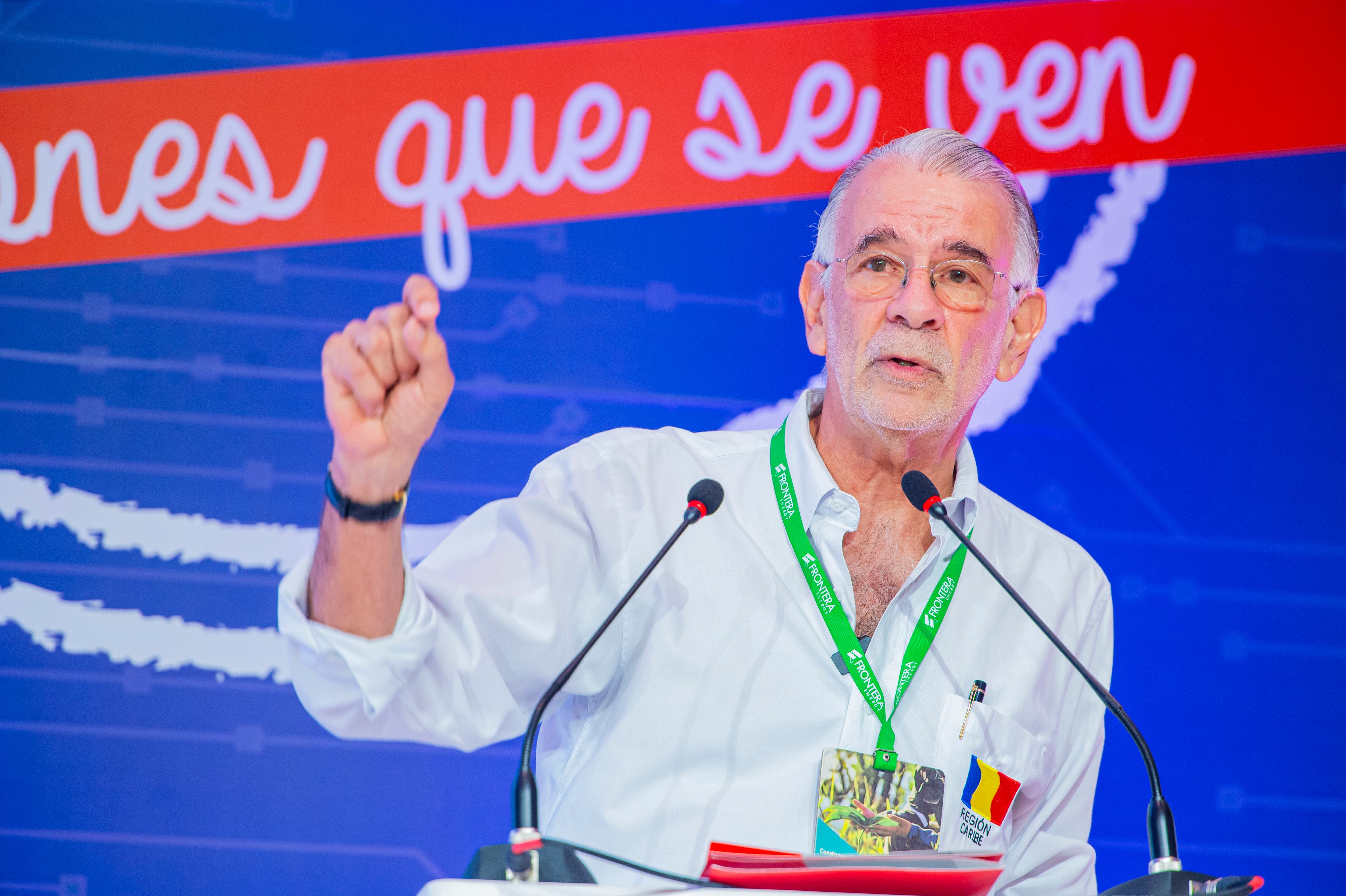 Eduardo Verano, Gobernador del Atlántico, durante el tercer Gran Foro de la ACP.