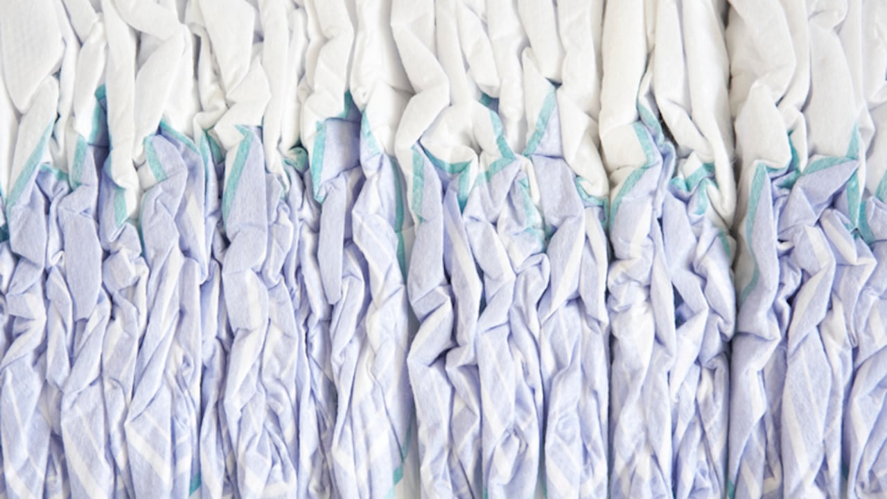 Las autoridades encontraron alrededor de 20,000 pastillas de fentanilo y 3 kilogramos de esa misma droga en polvo en una caja de pañales de cartón.