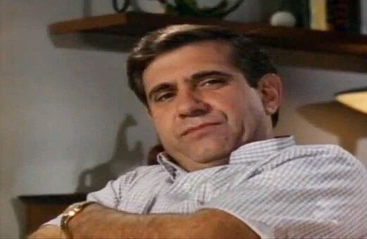 Dan Lauria (Kack Arnold): pasó cinco años interpretando al padre de Kevin Arnold. 