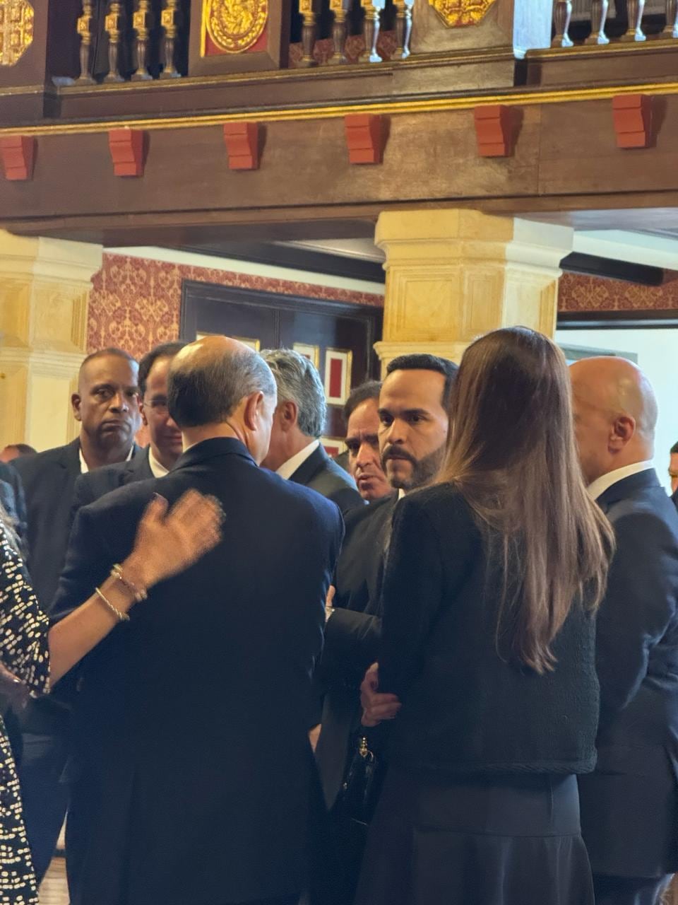 Abelardo de la Espriella llegó al Palacio de San Carlos a despedir a Germán Vargas Lleras.