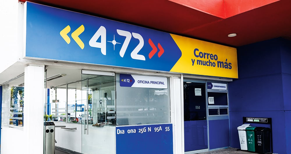    La empresa de servicios postales del Estado, 4/72, atraviesa un proceso de reestructuración que se desencadenó por problemas de caja. Hay despidos y propuestas de reducción salarial a los trabajadores.