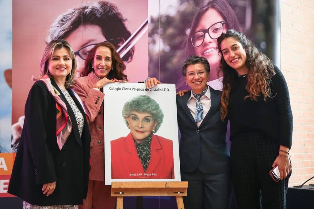 El colegio se llamará Gloria Valencia de Castaño