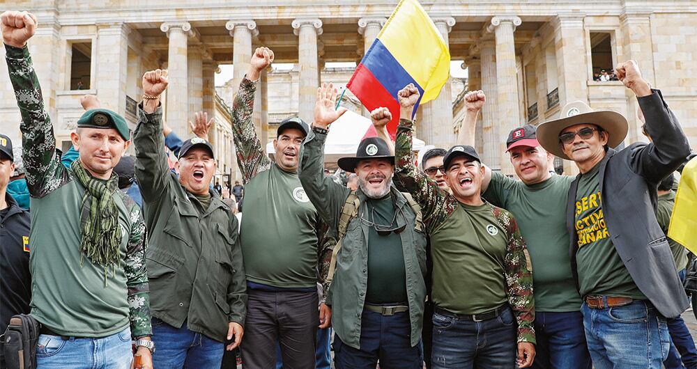 La manifestación de militares retirados se desarrolló con tranquilidad y los manifestantes lograron hacer escuchar su voz. 