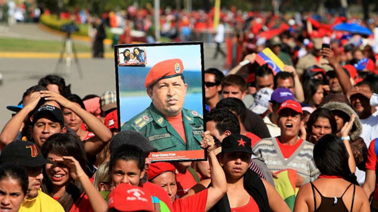 Maduro explicó que los restos de Chávez quedarían como los de "Lenin, Ho Chi Minh o Mao Zedong" para que "el pueblo pueda tenerlo por siempre".