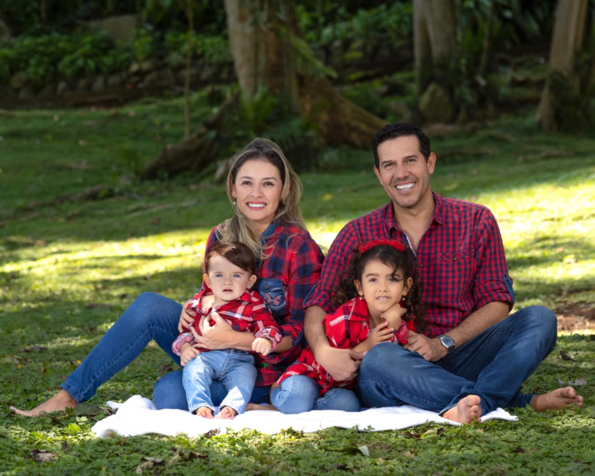 Diana Camelo, colombiana radicada en Panamá, y su familia.