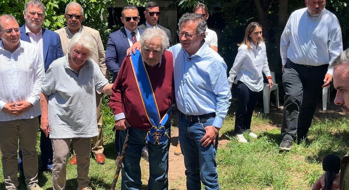 Presidente Gustavo Petro de visita en la residencia de Pepe Mujica
