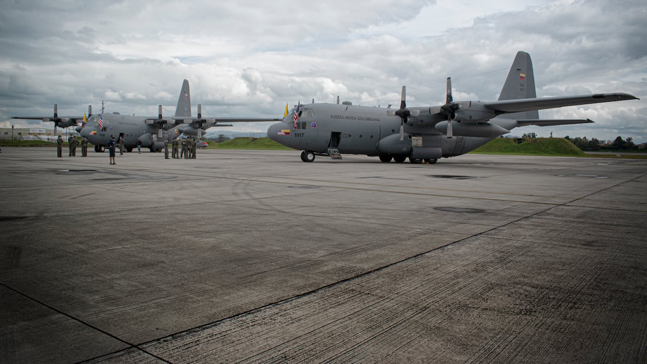 ENTREGA DE AERONAVES C-130 HERCULES, DONADAS POR LA FUERZA AEREA DE ESTADOS UNIDOS A LA FUERZA AEREA COLOMBIANA
AEROPUERTO CATAM
BOGOTA SEPTIEMBRE 21 DE 2021
FOTOGRAFA ALEXANDRA RUIZ