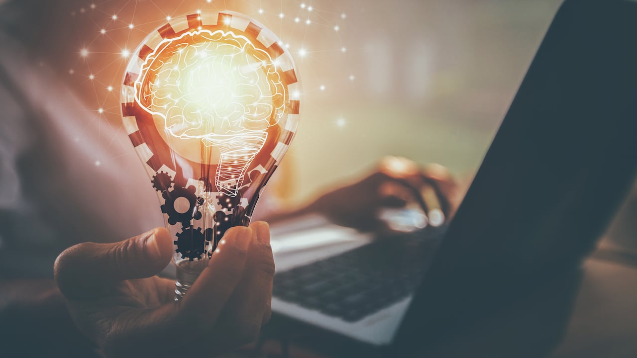 Trabajo, educación y finanzas.