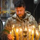 Arriesgando su vida en medio de la guerra, grupos de ucranianos acuden a las iglesias a celebrar la pascua.