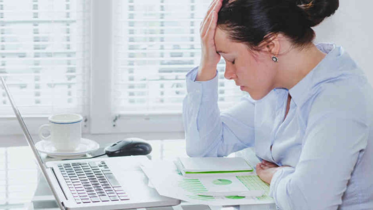 Los precios de las acciones de empresas afectadas por crisis reputacionales suelen registrar una gran caída al final del primer día de la crisis.