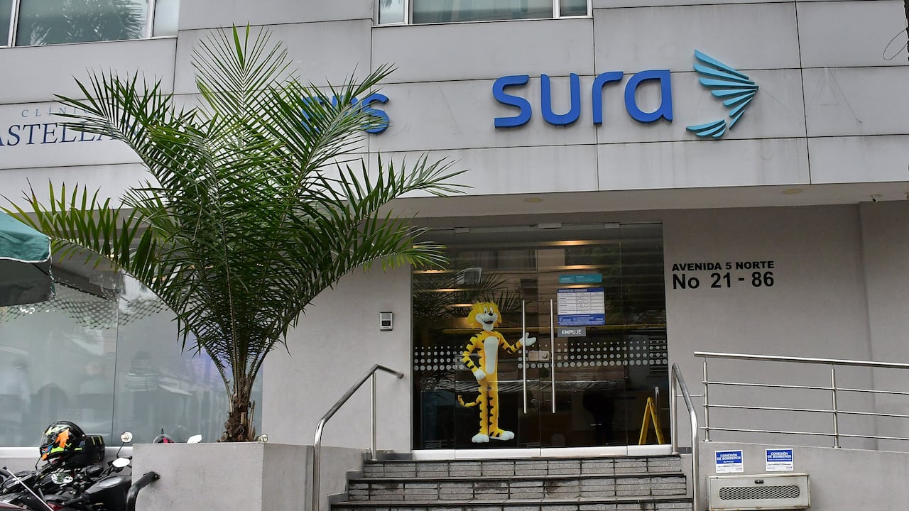 Tres grandes EPS alertan que la atención de pacientes está en riesgo a partir de septiembre
Sura, Sanitas y Compensar piden que el Gobierno de Gustavo Petro tome medidas urgentes para subsanar las dificultades financieras y evitar el colapso del sistema de salud. Fotos Raúl Palacios / El Pais / 22 de Agosto del 2023 Cali.