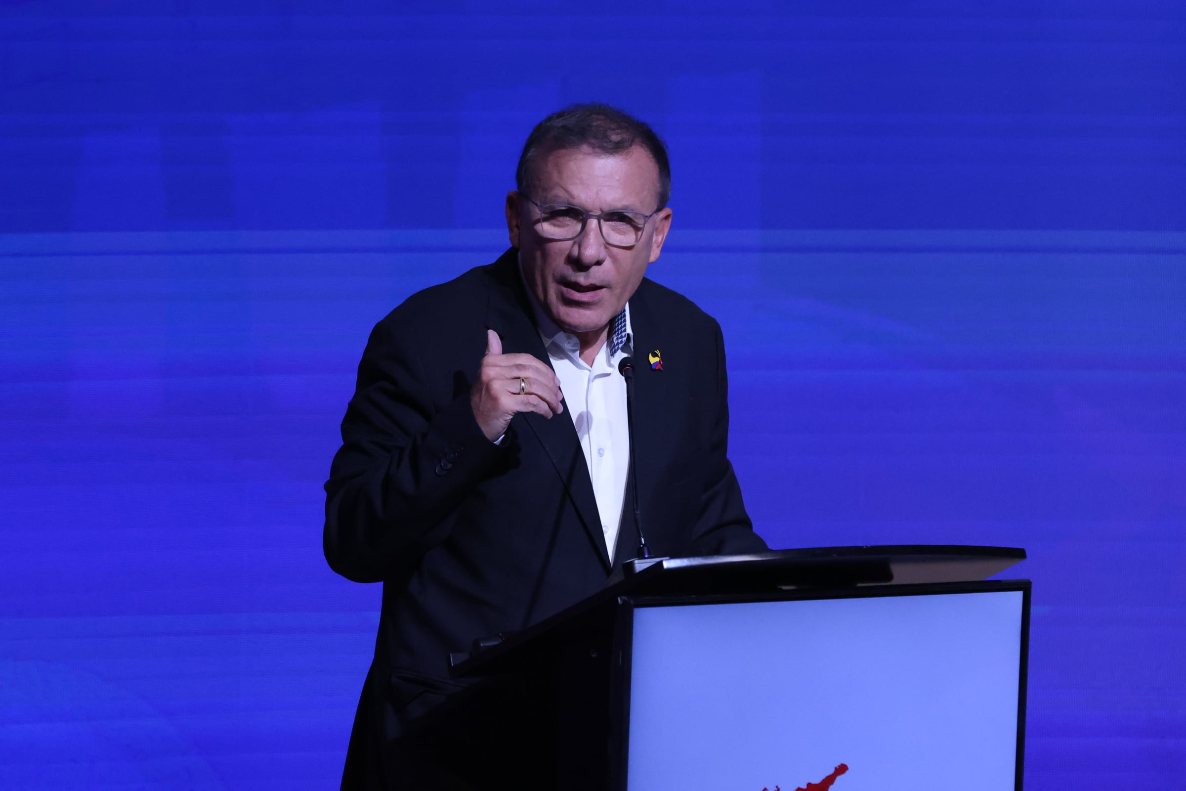CUMBRE DE GOBERNADORES 15 abril 2026 Roy Barreras candidato presidencial