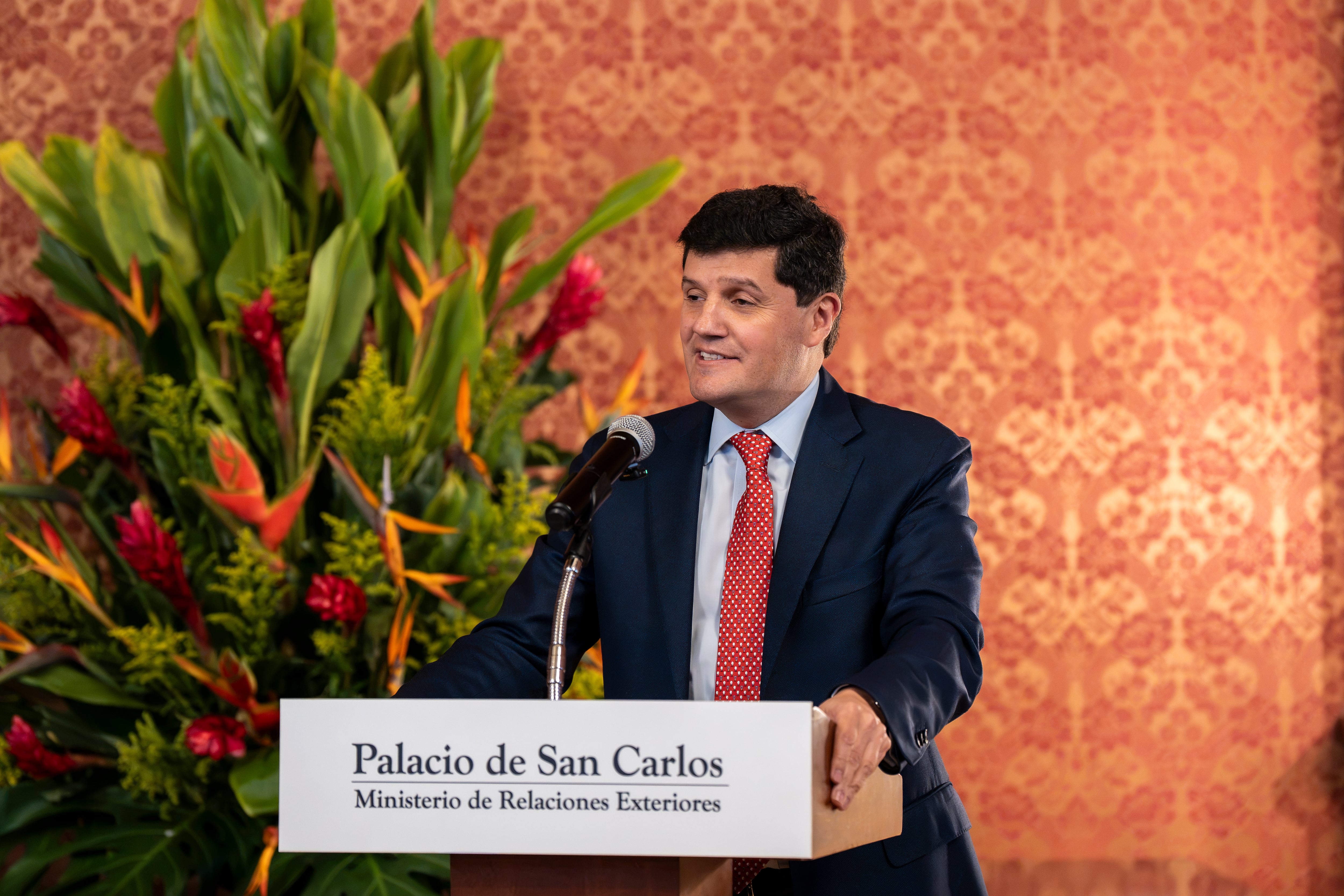 Andrés López, presidente de Corferias, en la presentación del emirato de Sharjah como invitado de honor a la FILBo 2027. Palacio de San Carlos, septiembre 25 de 2026.