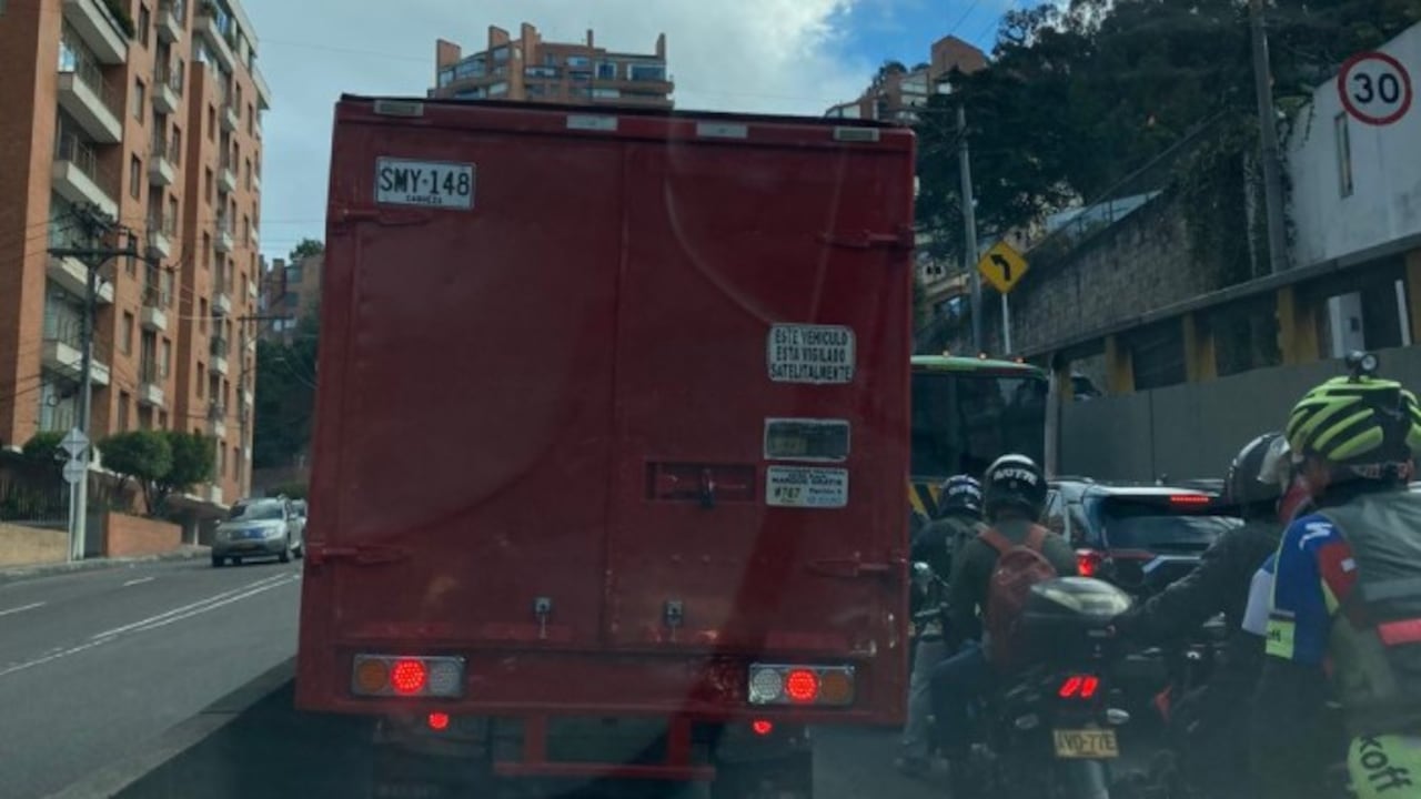 Trancón en la vía a la Calera por accidente de ciclista