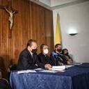 De izquierda a derecha: Germán Valencia, representante de la Onic; Hugo Alberto Torres Marín, obispo de Apartadó; Luis José Rueda Aparicio, arzobispo de Bogotá; Juan Carlos Barreto, obispo de Quibdó, y Amelicia Santa Cruz, de la OIA