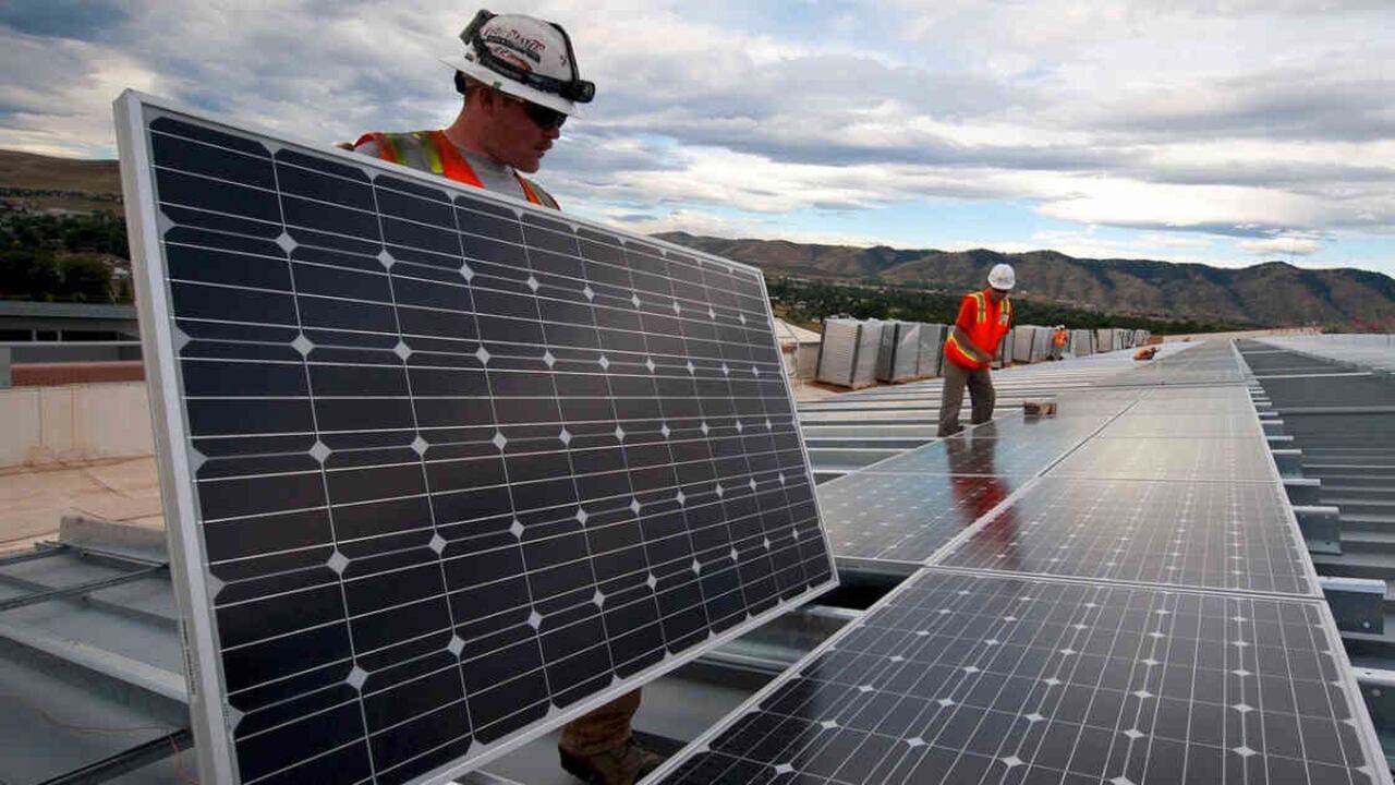 Cambiar a energías renovables no convencionales es una forma de tener un planeta más saludable. Foto: Pixabay