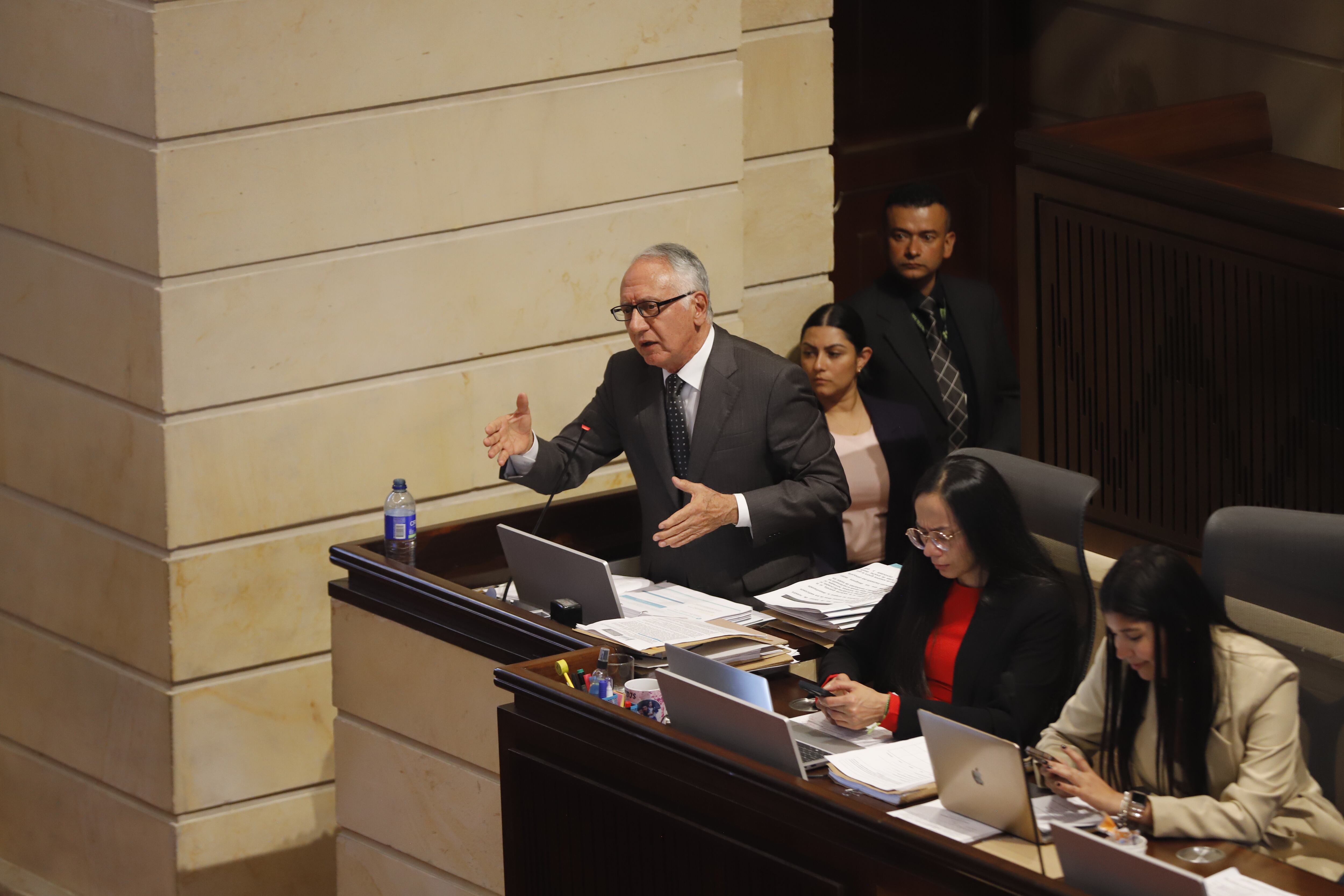 Debate reforma a la salud