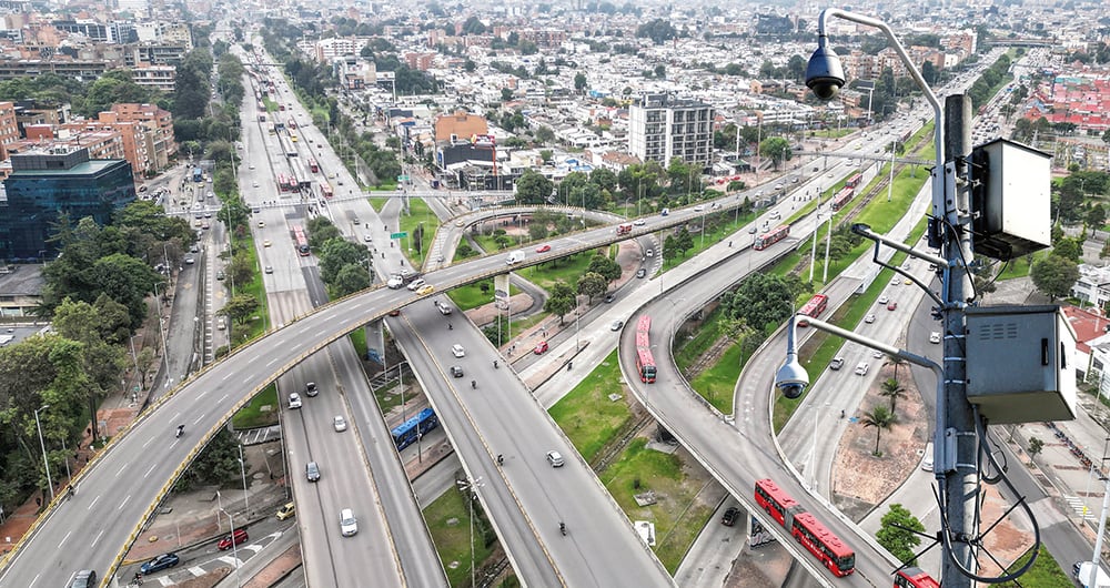 La Corte Constitucional determinó en 2022 que los propietarios deben velar por que sus vehículos circulen cumpliendo las normas de tránsito.