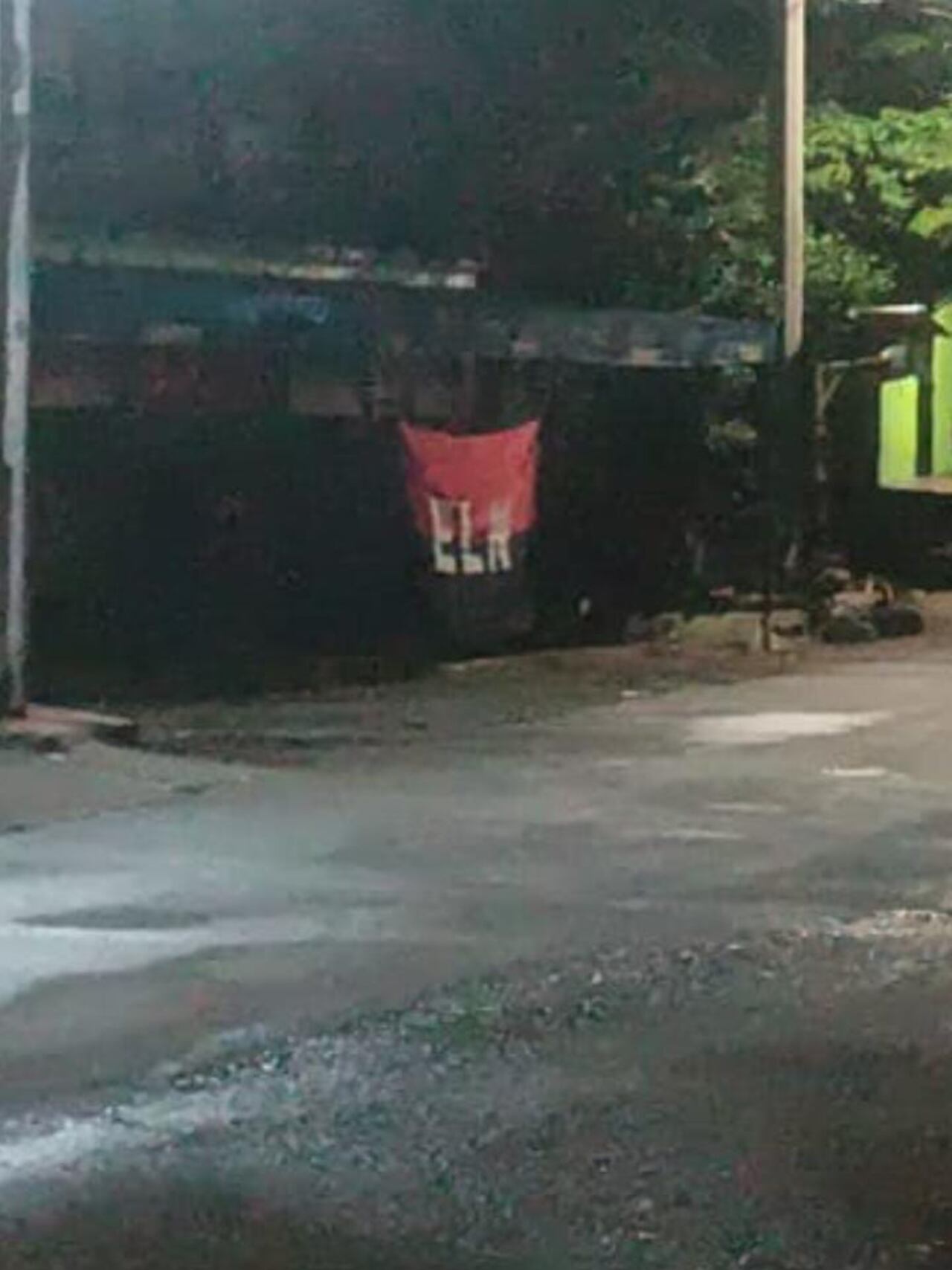 La policía de Cúcuta hace presencia en los diferentes puntos para verificar si se trata de elementos explosivos.