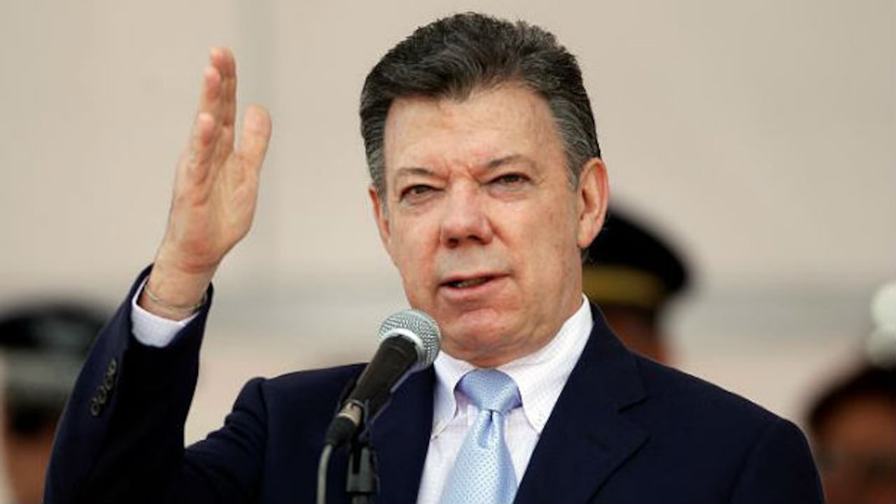 Mientras el gobierno dialoga con las Farc en La Habana, el presidente Juan Manuel Santos abrió la posibilidad de comenzar negociaciones con el ELN.