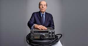 Por este radioteléfono Álvaro Leyva se comunicaba con los líderes guerrilleros. Dijo que el aparato sirvió para que Juan Manuel Santos hablara con Raúl Reyes.