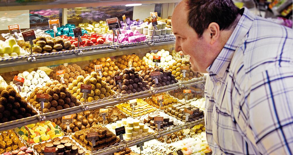 la alimentación saludable es clave para minimizar las posibilidades de que aparezca el colesterol.