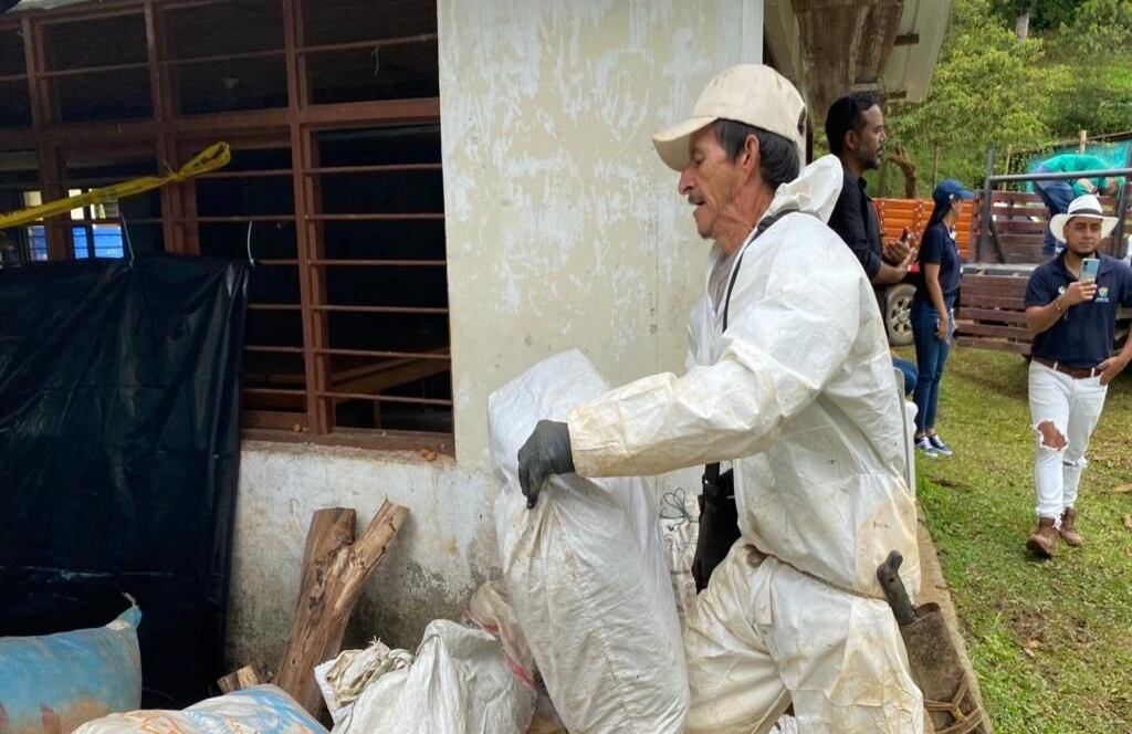 Impresionante: en los Farallones de Cali han retirado más de 600 kilos de residuos peligrosos.