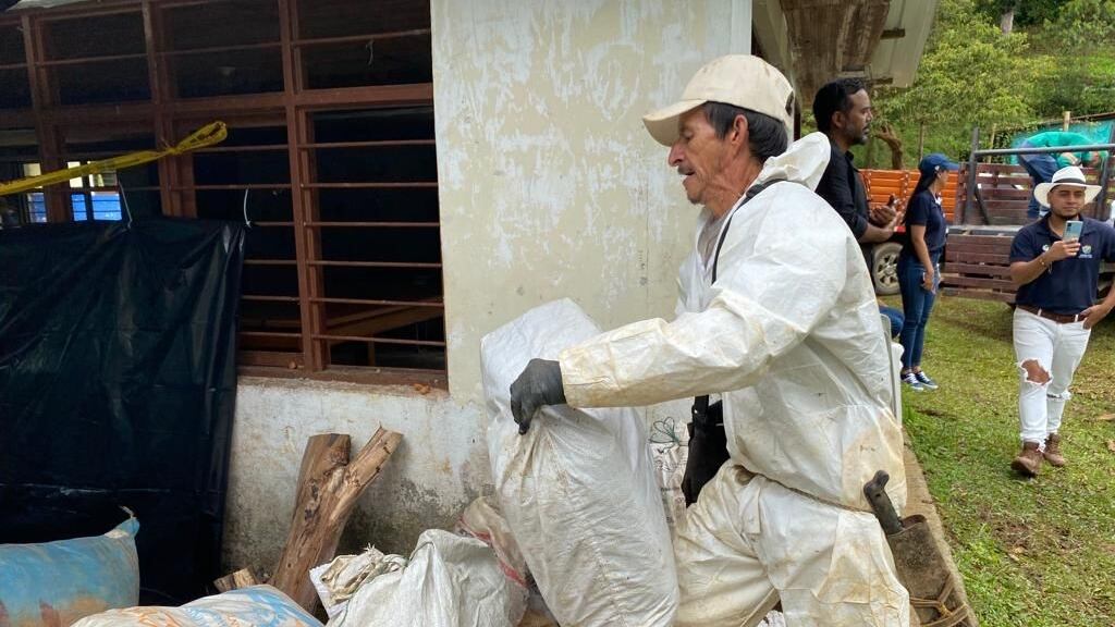 Impresionante: en los Farallones de Cali han retirado más de 600 kilos de residuos peligrosos.