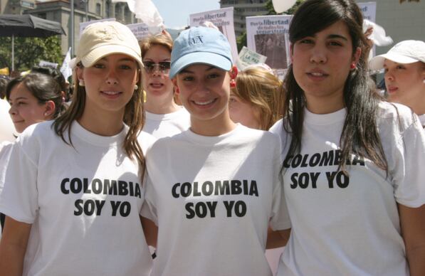 La marcha del 4 de febrero tuvo como novedad la participación de jóvenes que tal vez jamás habían salido a manifestaciones. Esta vez, se movilizaron a favor de los rehenes y de quienes están privados de la libertad. 