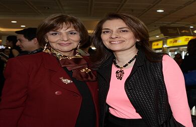 Amparo Pérez y María Clara Gracia.