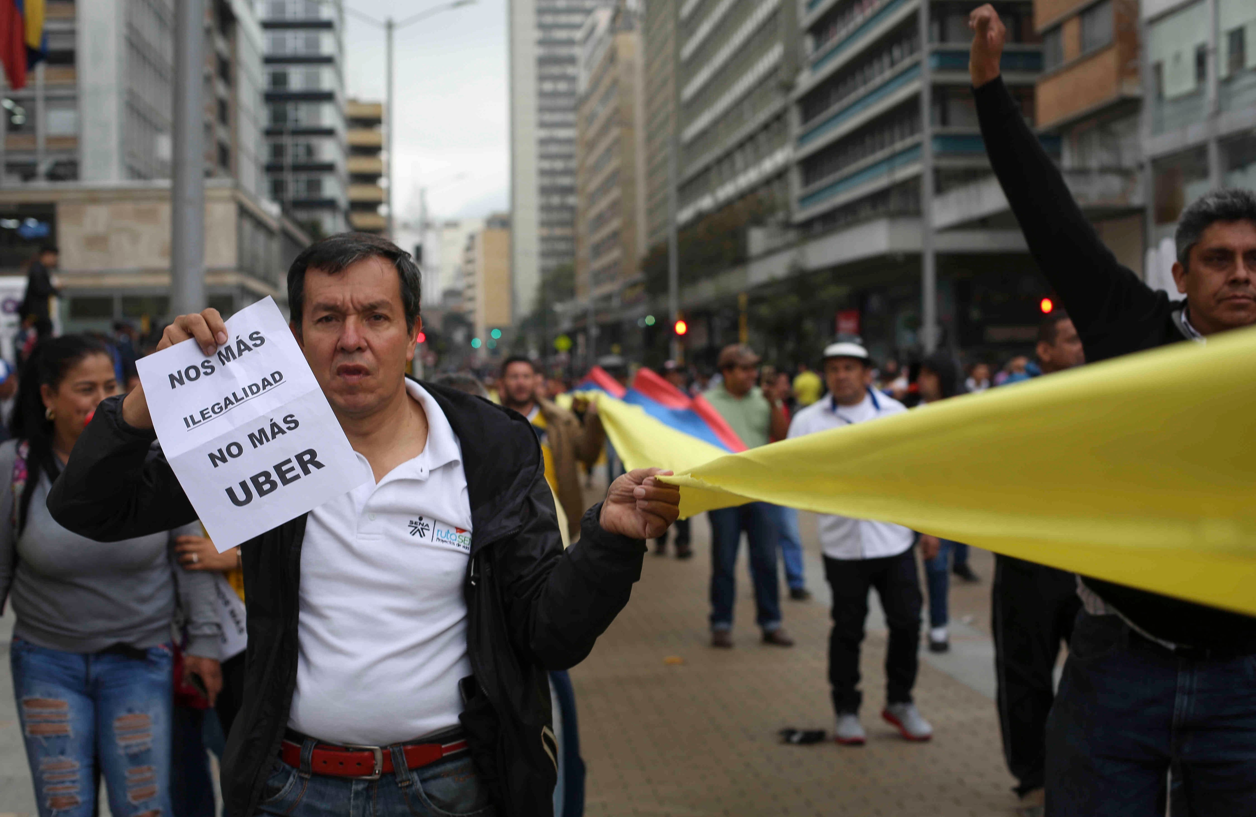 La Policía, por su parte, invitó a realizar manifestaciones pacíficas. 1.500 policías fueron asignados para acompañar la protesta. Esteban Vega La-Rotta / Semana