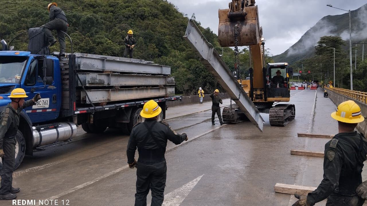 Arrancó la instalación de puentes militares en la vía Bogotá - Villavicencio